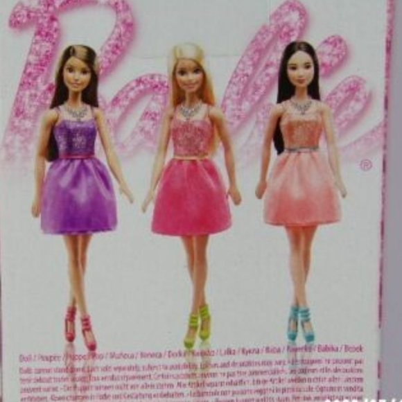 NEW OLD STOCK ORIENTAL Glamour Glitz Barbie in Pink Dress Black Hair T7580 - Picture 2 of 2